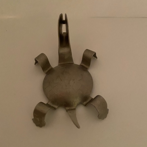 Lagerhead Black & Tan Snapper Turtle Bottle Opener - Picture 4 of 7